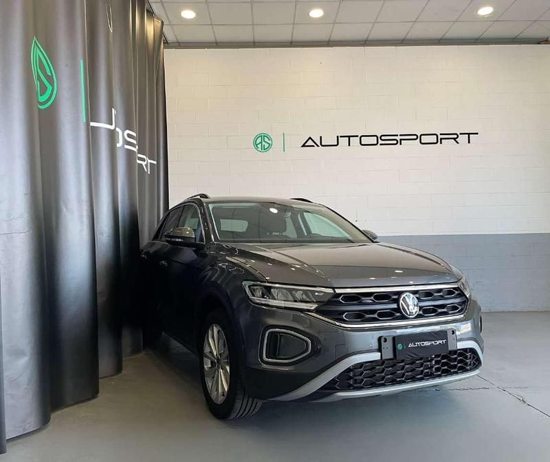 Grigio Usata 2023 VW T-Roc Life SUV | 20.900 € (Ottimo prezzo) - Immagine 1/4