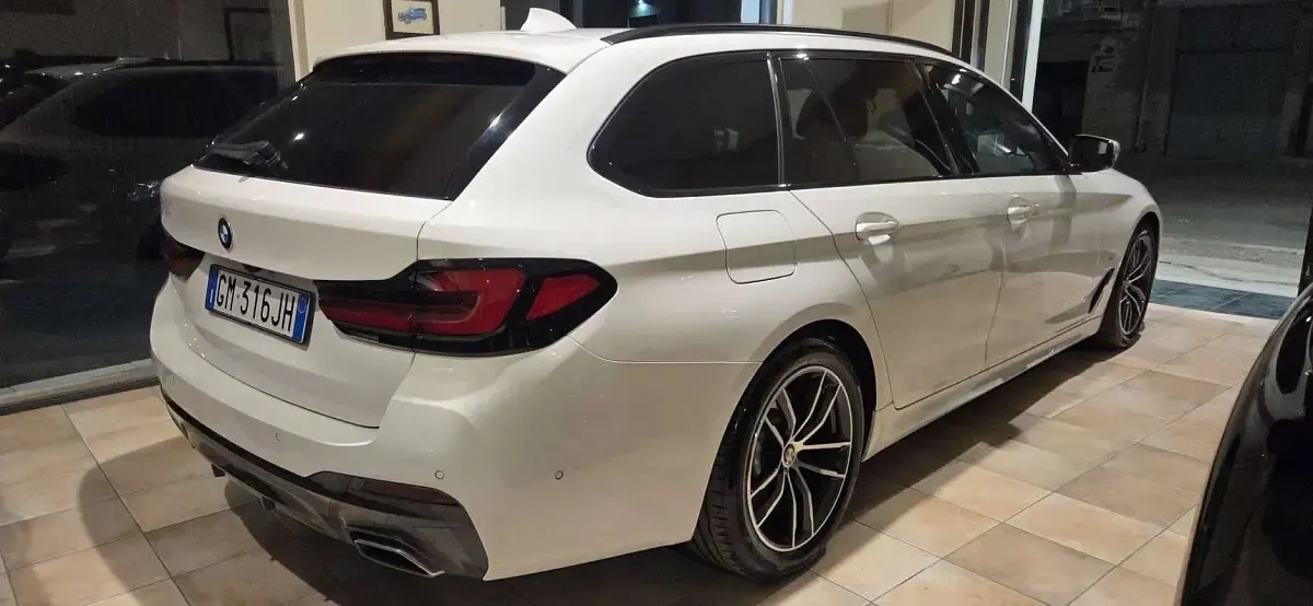 Usata BMW 530 M Sport 249 CV (183 kW) 2022 Bianco Station wagon