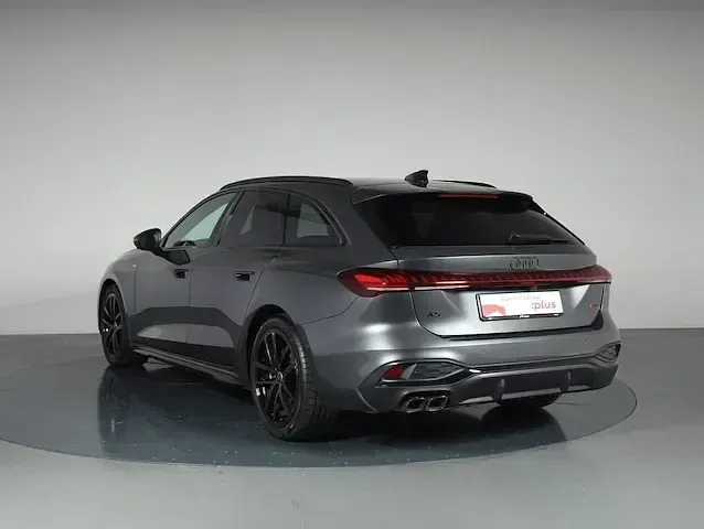 Usata Audi A5 S-Line 205 CV (150 kW) 2024 Grigio daytona perlato Station wagon