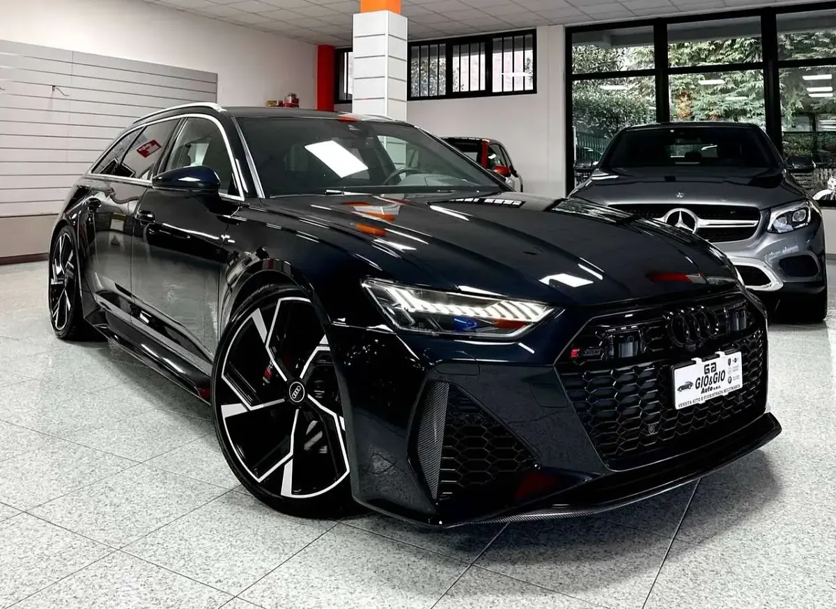 Usata Audi RS6 Ambiente 600 CV (441 kW) 2021 Nero Station wagon