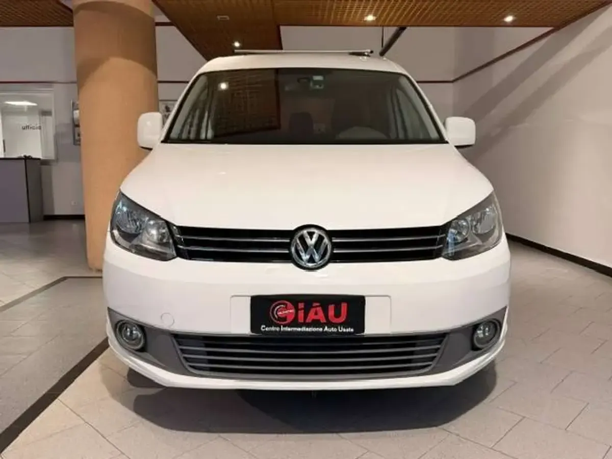 Usata VW Caddy Comfortline 102 CV (75 kW) 2010 Bianco Monovolume