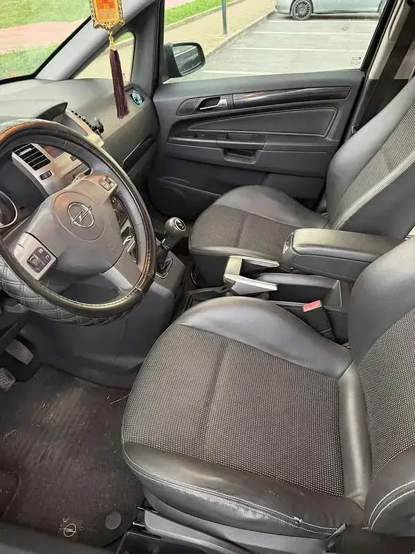 Usata Opel Zafira Enjoy 120 CV (88 kW) 2006 Monovolume
