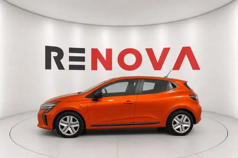 Usata Renault Clio Evolution 101 CV (74 kW) 2024 Arancione Utilitaria