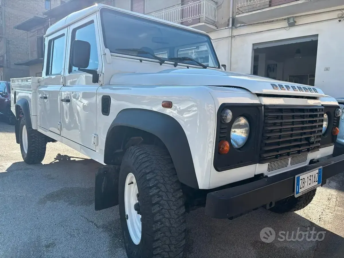 Käytetty Land Rover Defender 122 HP (89 kW) 2015 Katumaasturi