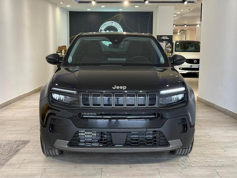 Uusi Jeep Avenger Longitude 101 HP (74 kW) 2025 Musta Katumaasturi