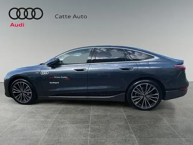 Usata Audi A6 e-tron S-Line 269 kW (367 CV) 2025 Grigio Berlina