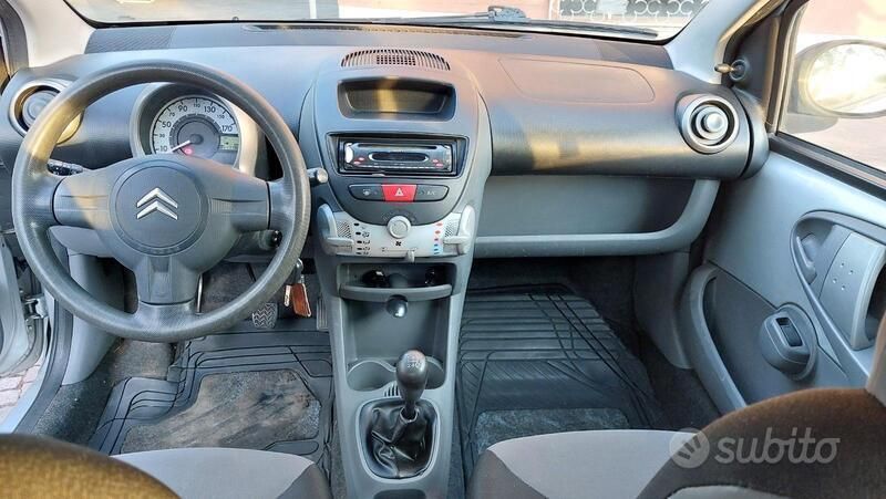 Argento Usata 2010 Citroën C1 Style Due volumi | 2100 € (Ottimo prezzo) - Immagine 1/4