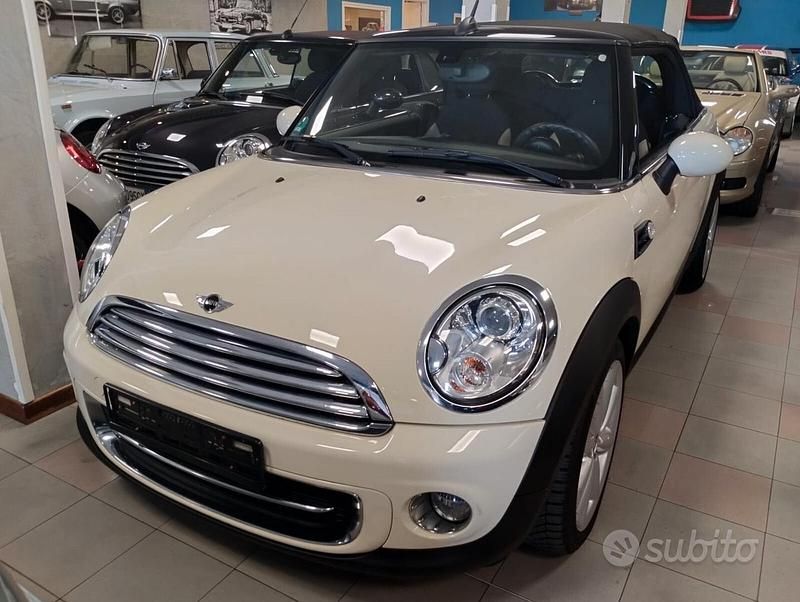 Usata Mini Cooper Cabriolet 122 CV (89 kW) 2014 Beige Cabrio