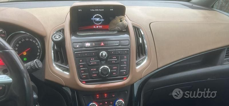 Usata Opel Zafira 150 CV (110 kW) 2014 Grigio Monovolume