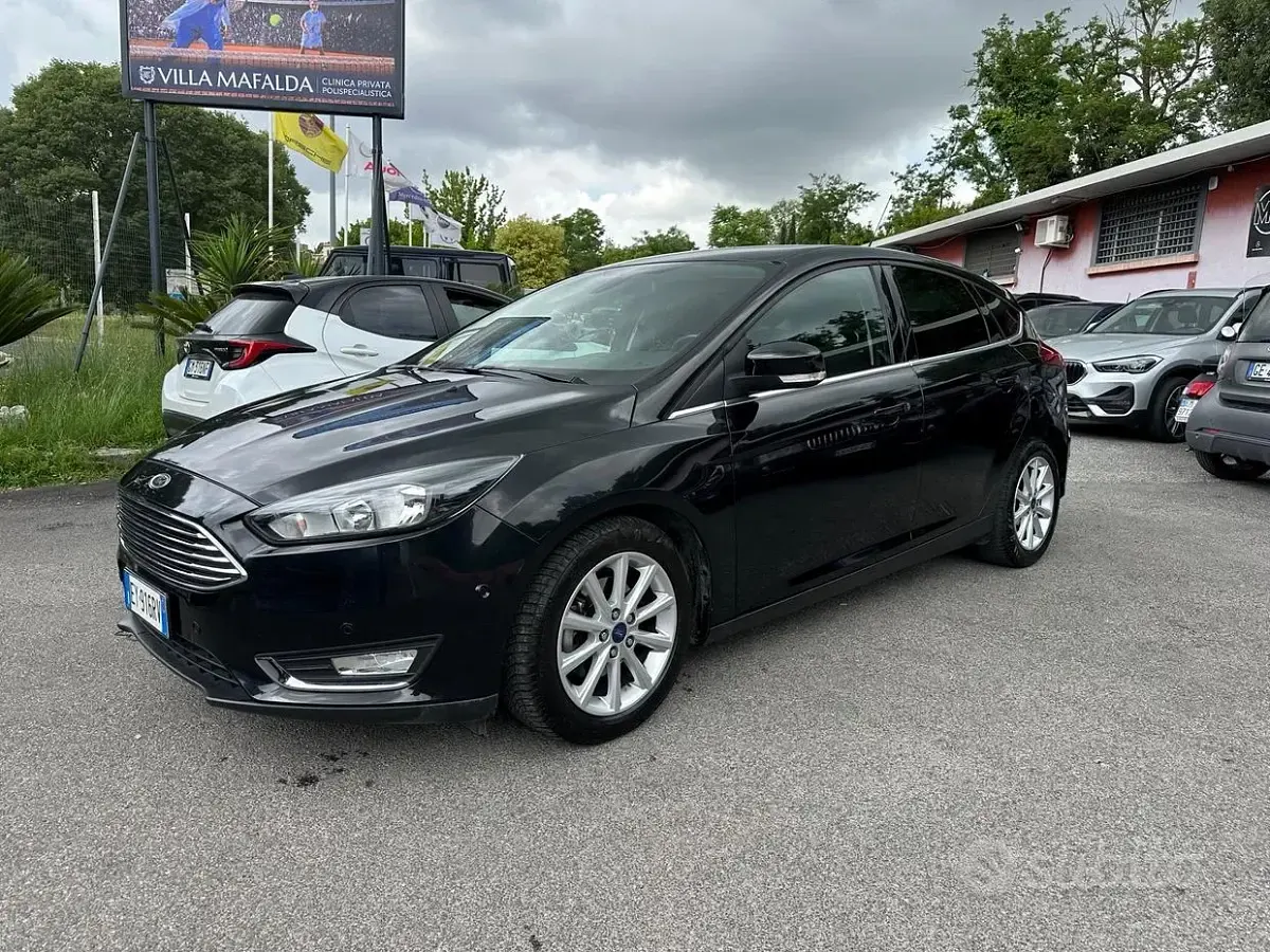 Usata Ford Focus Titanium 125 CV (91 kW) 2015 Nero Berlina