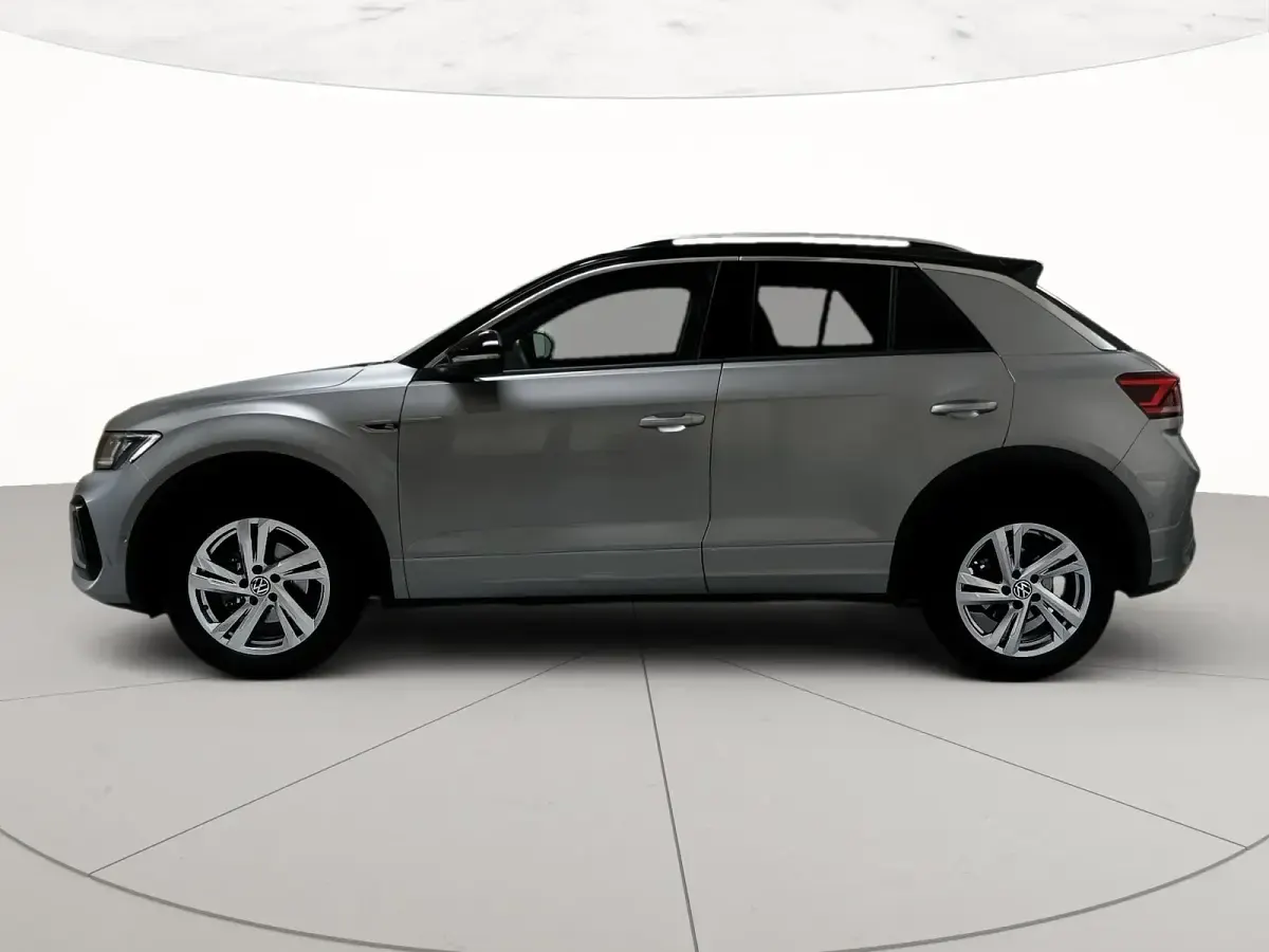 Usata VW T-Roc R-line 110 CV (80 kW) 2023 Pyrit silver metallizzato nero SUV