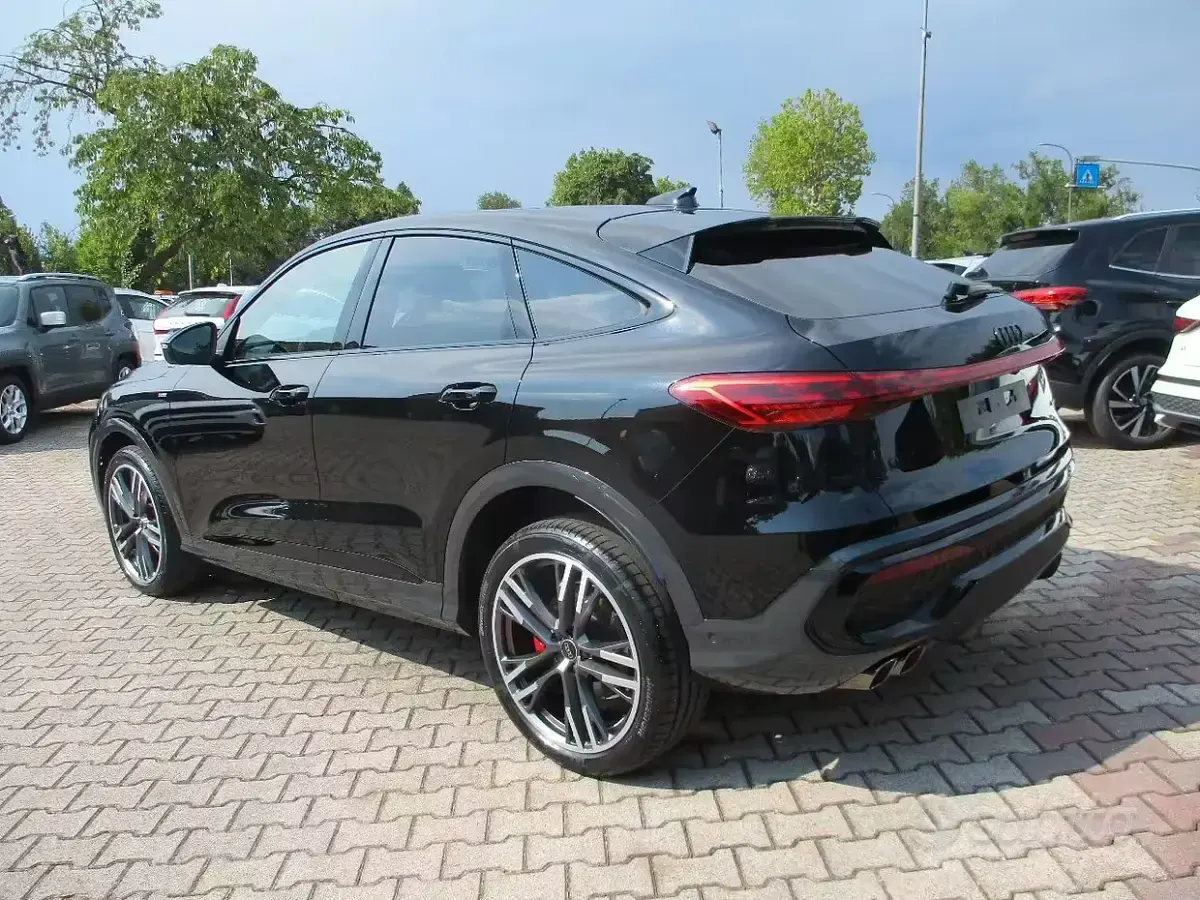 Nuova Audi Q5 Sportback S-Line 204 CV (150 kW) 2026 Nero SUV