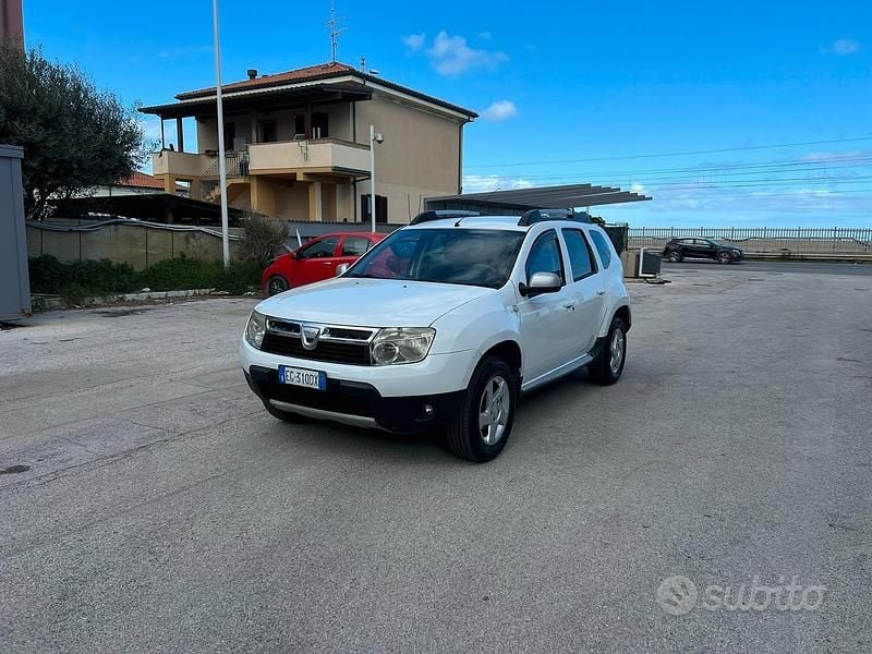 Usata Dacia Duster 105 CV (77 kW) 2011 Bianco SUV