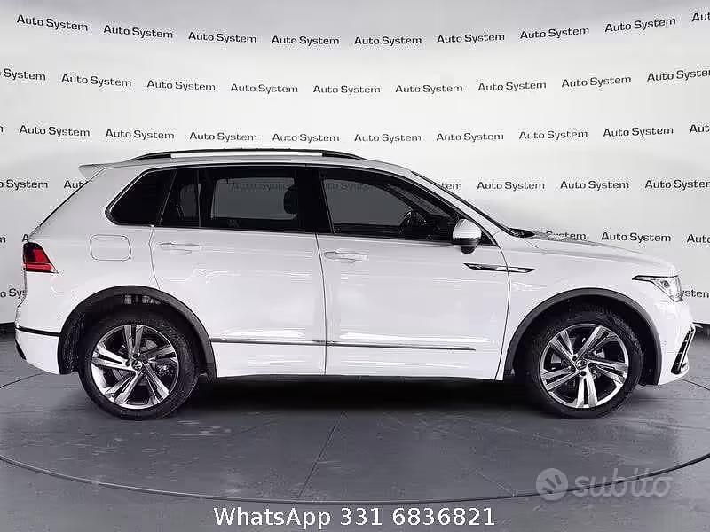 Usata VW Tiguan R-line 150 CV (110 kW) 2023 Bianco SUV
