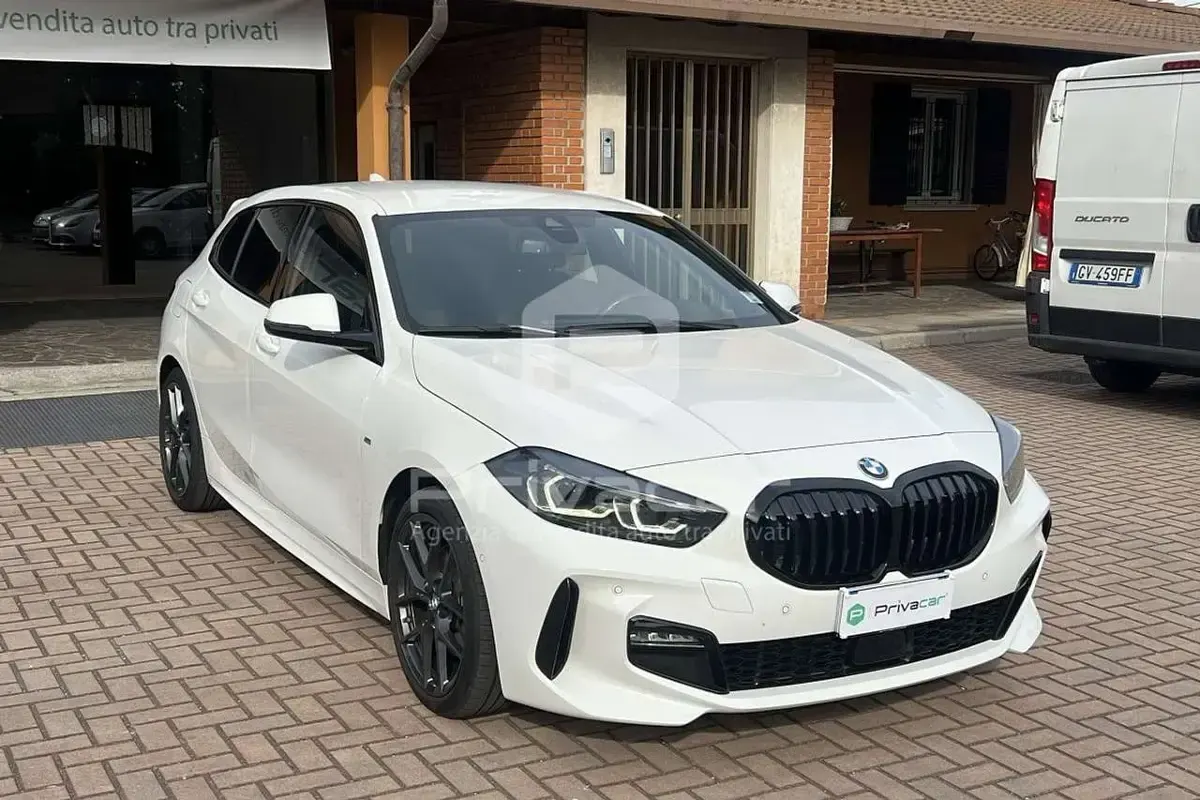 Usata BMW 118 M Sport 150 CV (110 kW) 2021 Bianco Utilitaria