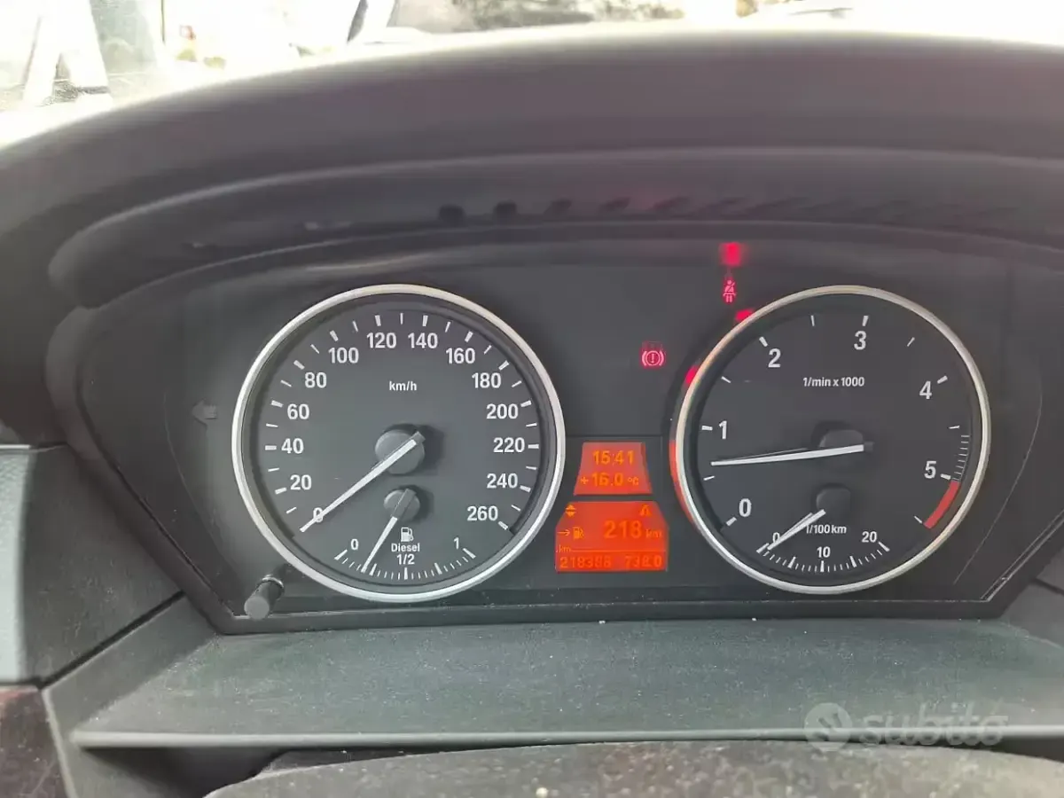 Usata BMW 525 235 CV (172 kW) 2008 Blu Station wagon