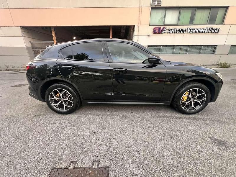 Usata Alfa Romeo Stelvio Executive 210 CV (154 kW) 2019 Nero SUV