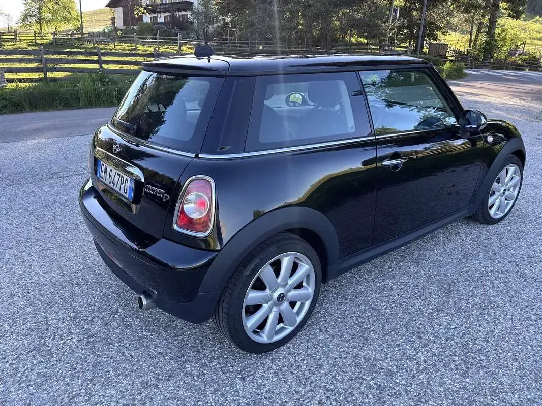 Usata Mini Cooper D 111 CV (81 kW) 2012 Nero Utilitaria