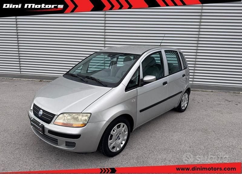 Usata Fiat Idea Emotion 95 CV (69 kW) 2004 Grigio Monovolume