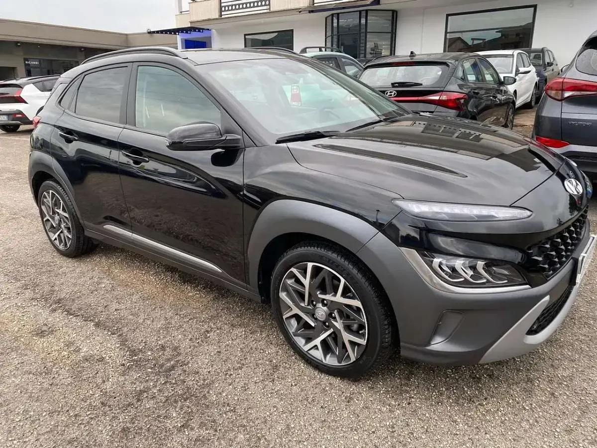 Begagnad Hyundai Kona 105 HK (77 kW) 2023 Svart SUV