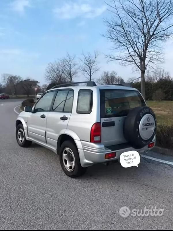 Usata Suzuki Grand Vitara 128 CV (94 kW) 1998 Grigio SUV