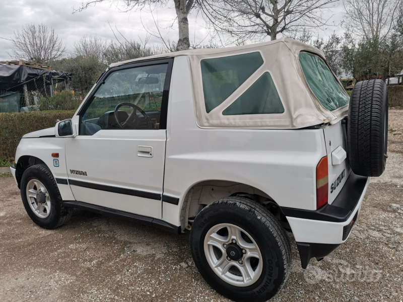 Usato 1989 Suzuki Vitara Benzin (7.000 €)