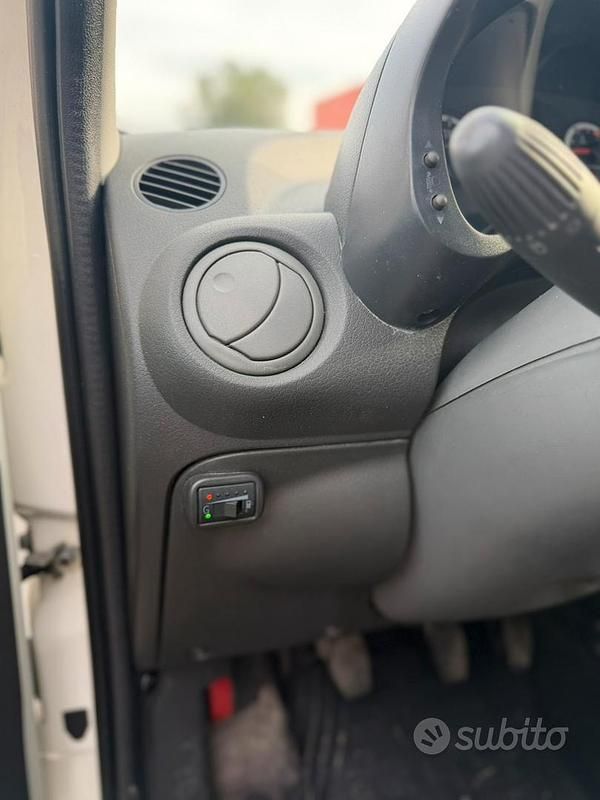 Usata Fiat Panda Dynamic 77 CV (56 kW) 2011 Bianco Berlina