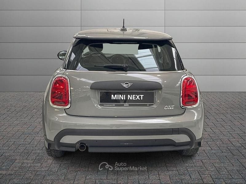 Usata Mini One Clubman Essential 102 CV (75 kW) 2022 Gray Station wagon