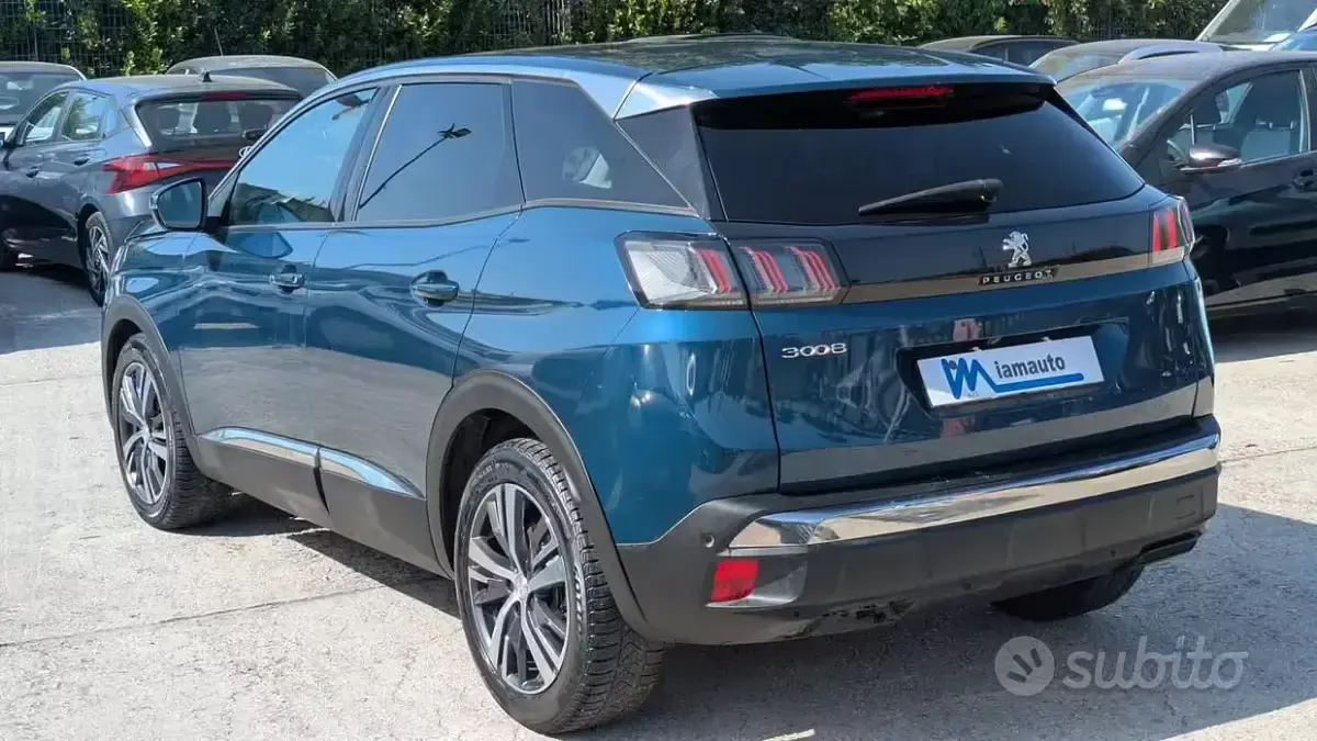 Usata Peugeot 3008 Allure 131 CV (96 kW) 2021 Bluazzurro SUV