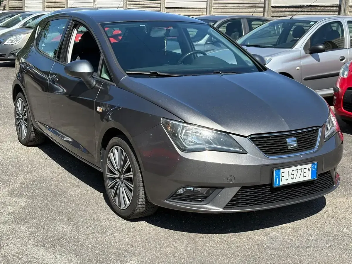 Usata Seat Ibiza CONNECT 95 CV (69 kW) 2017 Grigio Berlina