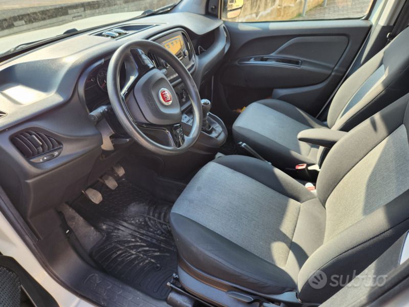 Usata Fiat Doblò 105 CV (77 kW) 2018 Bianco Monovolume