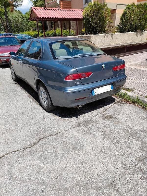 Usata Alfa Romeo 156 Impression 120 CV (88 kW) 2003 Grigio Berlina