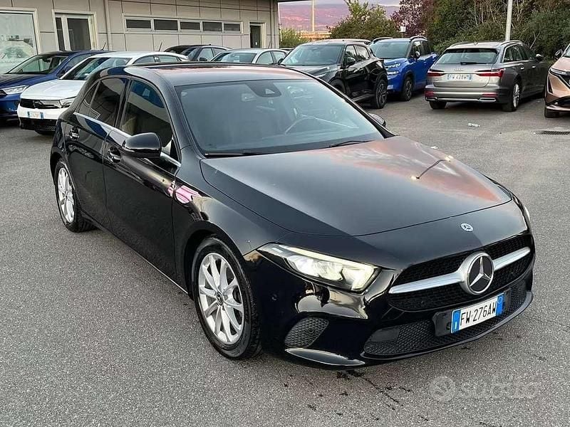 Usata Mercedes A180 Business 116 CV (85 kW) 2019 Nero Berlina