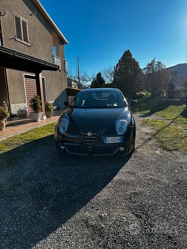 Usata Alfa Romeo MiTo Distinctive 95 CV (69 kW) 2012 Nero Utilitaria