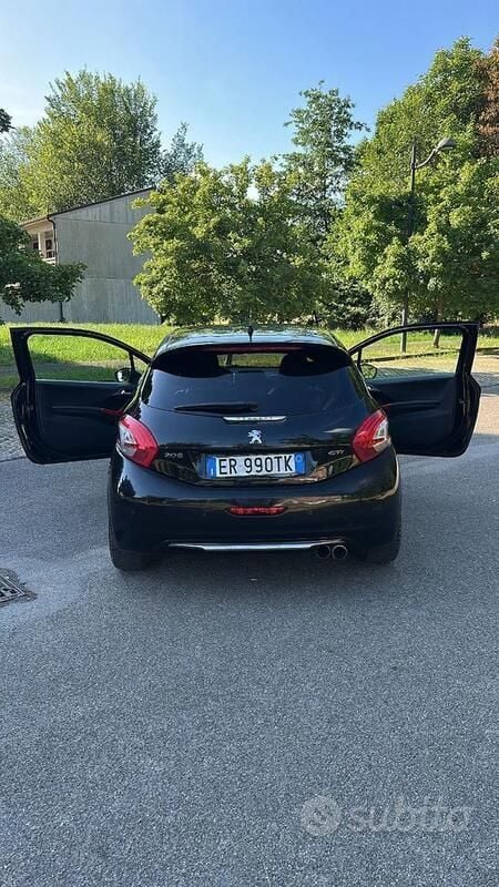 Usata Peugeot 208 200 CV (147 kW) 2013 Nero Utilitaria