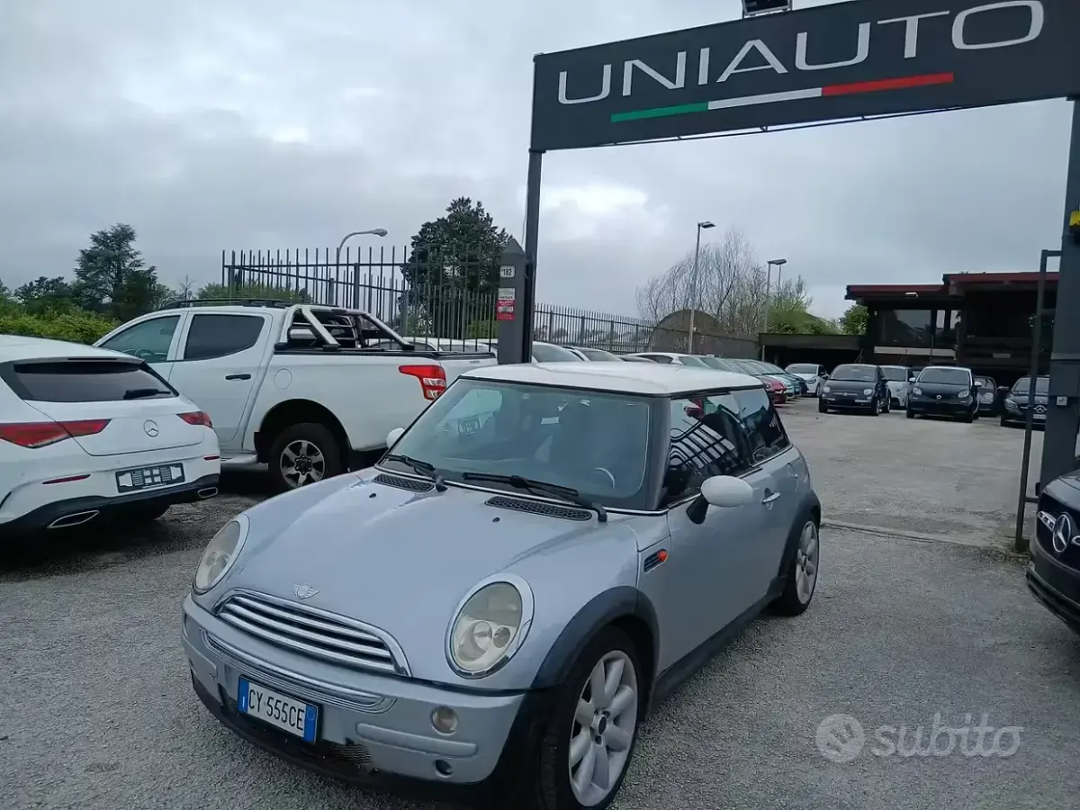 Begagnad Mini ONE 116 HK (85 kW) 2002 Grå Halvkombi