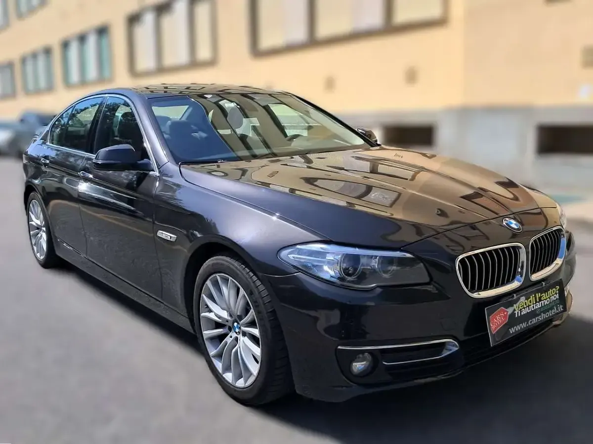 Usata BMW 520 Luxury Line 190 CV (139 kW) 2016 Grigio Berlina