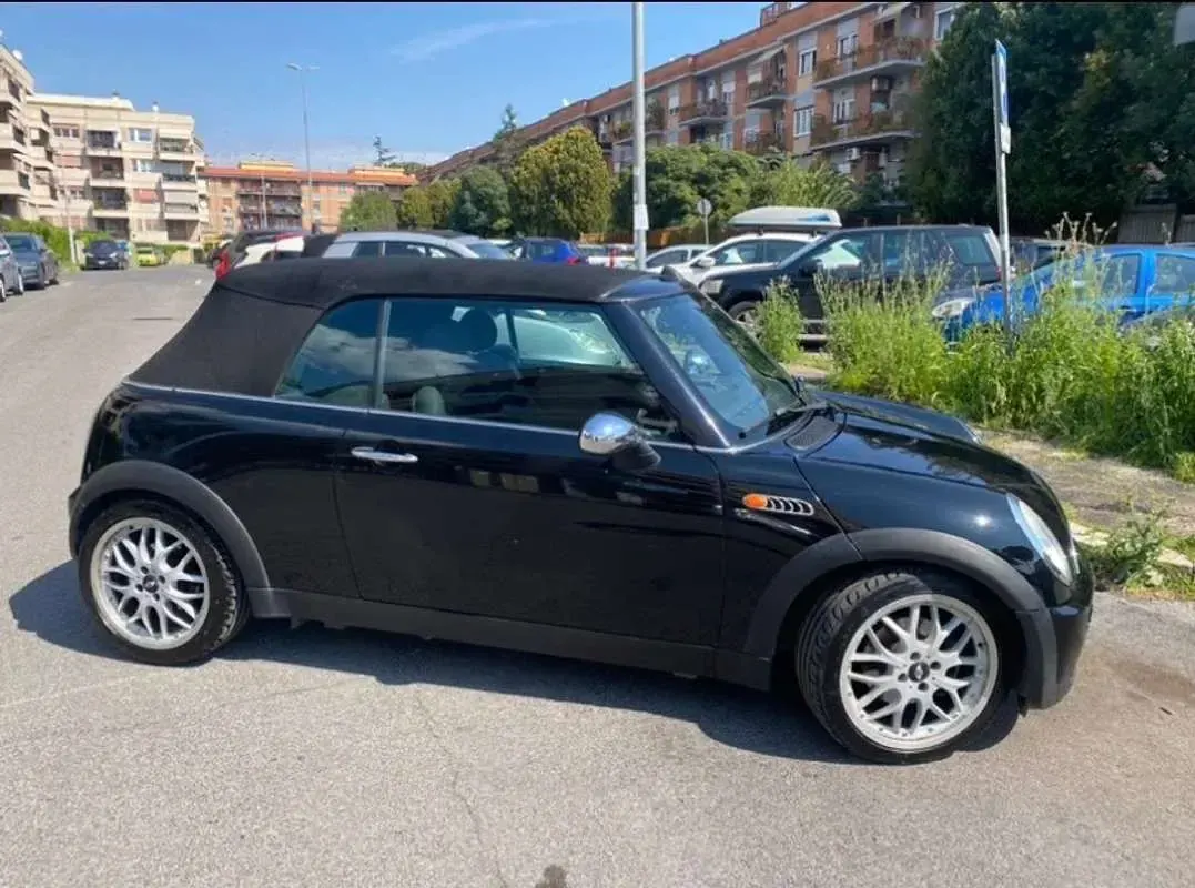 Usata Mini Cooper Cabriolet 116 CV (85 kW) 2005 Nero Cabrio