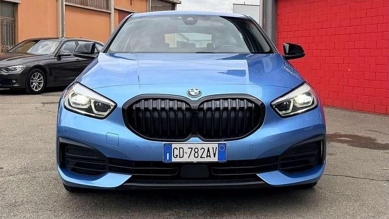Usata BMW 116 Sport Line 116 CV (85 kW) 2020 Blu Utilitaria