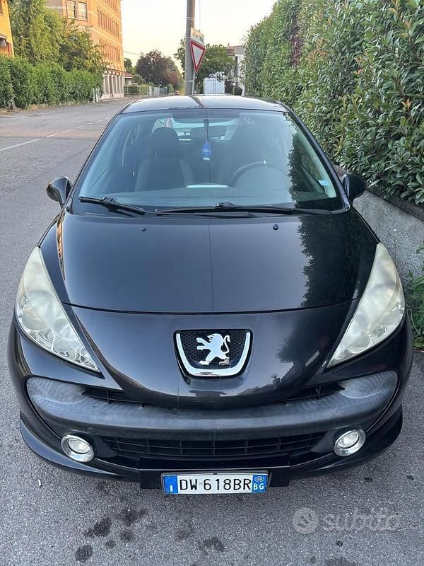 Nero Usata 2009 Peugeot 207 Sport Due volumi | 2900 € (Buon prezzo) - Immagine 1/4