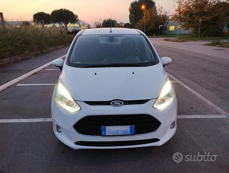Usata Ford B-MAX Titanium 100 CV (73 kW) 2012 Bianco Monovolume