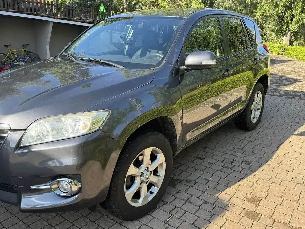 Usata Toyota RAV4 Luxury 150 CV (110 kW) 2011 SUV