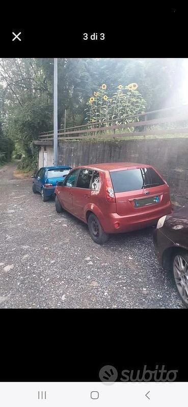 Usata Ford Fiesta 75 CV (55 kW) 2008 Rosso Utilitaria
