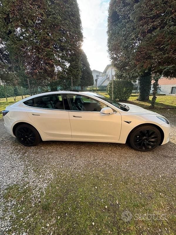 Occasion Tesla Model 3 Standard Range Plus 239 kW (325 ch) 2020 Blanc Berline