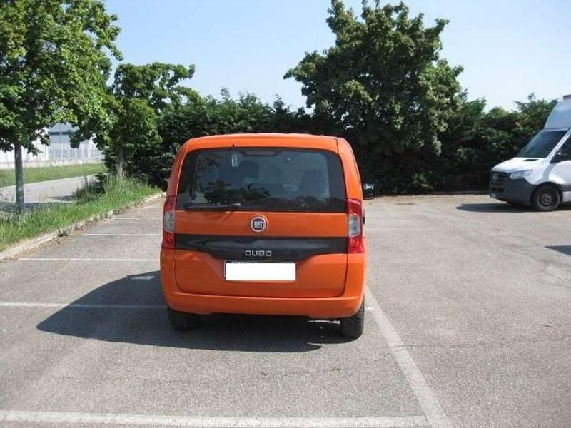Gebraucht Fiat Qubo Easy 77 PS (56 kW) 2018 Orange Van / Kleinbus