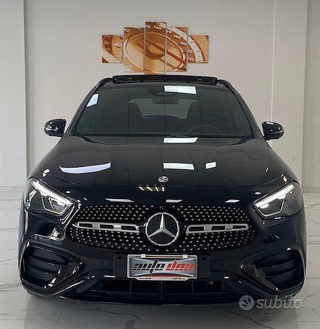 Usata Mercedes GLA200 AMG Line Premium 150 CV (110 kW) 2024 Nero SUV