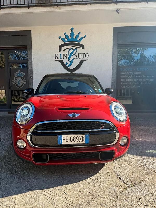Rosso Usata 2014 Mini Cooper S Seven Due volumi | 12.500 € (Ottimo prezzo) - Immagine 1/4