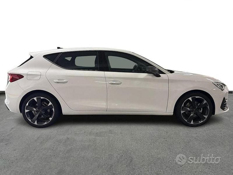 Usata Cupra Leon 150 CV (110 kW) 2023 Bianco Berlina
