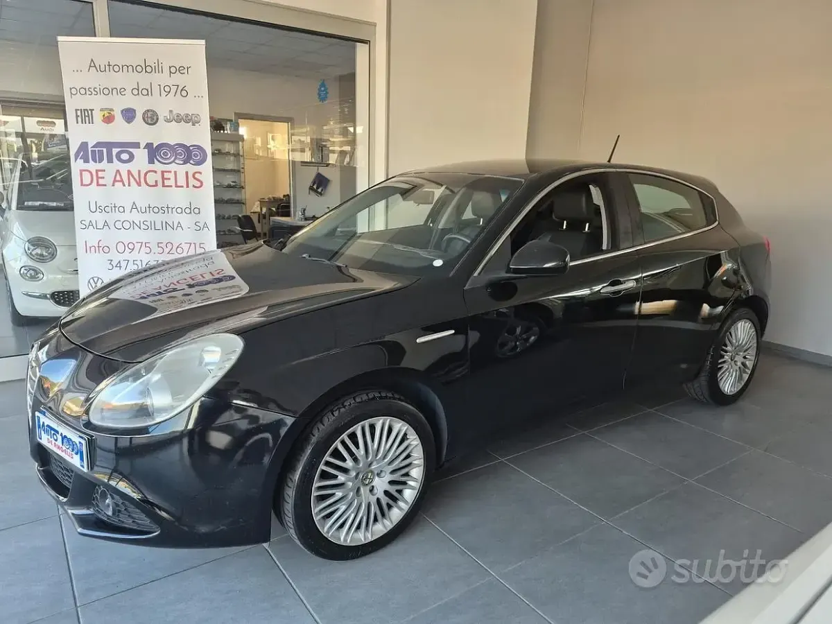 Usata Alfa Romeo Giulietta Exclusive 105 CV (77 kW) 2013 Nero Utilitaria