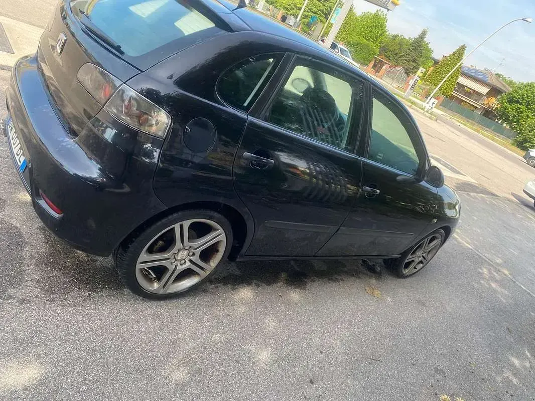 Usata Seat Ibiza FR 131 CV (96 kW) 2009 Berlina